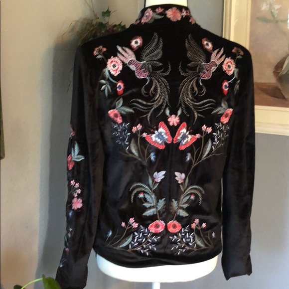 ❤️Black Velvet Floral Embroidered Coat - Picture 6 of 7